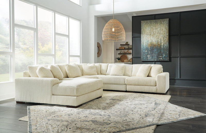 Lindyn Sectional with Chaise